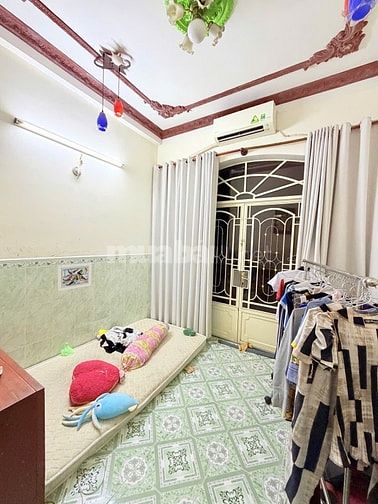 QUẬN 11 GIÁP QUẬN 10, GIẢM SÂU NHỈNH 5T 42M2 3 TẦNG 4PN.