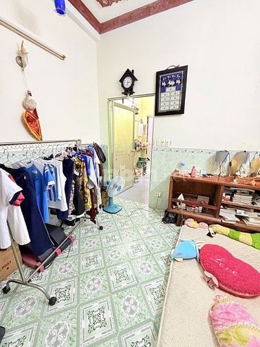 QUẬN 11 GIÁP QUẬN 10, GIẢM SÂU NHỈNH 5T 42M2 3 TẦNG 4PN.