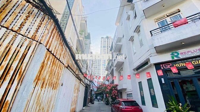 🔥 BÁN GẤP NHÀ CẤP 4 Q7 ĐƯỜNG 10M – GIÁ NGỘP CHỈ 9.5 TỶ
