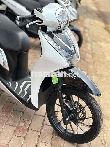 Honda SH Mode 2023 Trắng đen