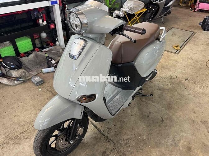 Honda Giorno Xám xi măng