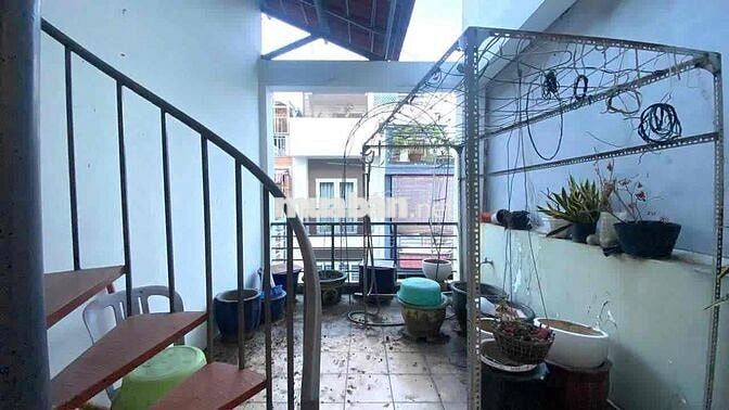🌈 CHO THUÊ NHÀ CMT8 Q.3 – 3 TẦNG • 4PN – GIÁ 17TR/THÁNG