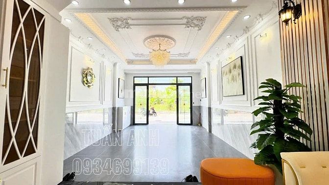 Bán Nhà Phố 4 Tầng Sân Thượng _ Có Thang Máy _ Đường 8M _ Sổ Riêng