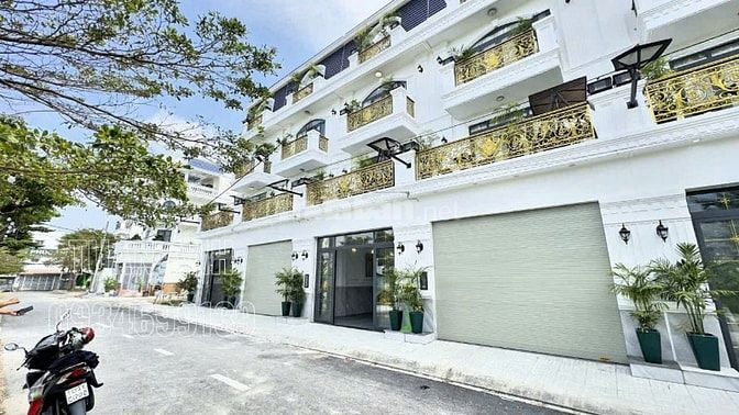 Bán Nhà Phố 4 Tầng Sân Thượng _ Có Thang Máy _ Đường 8M _ Sổ Riêng