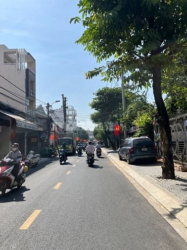 Bán nhanh 129m2 nhà mặt đường Nguyễn Tuyển , 