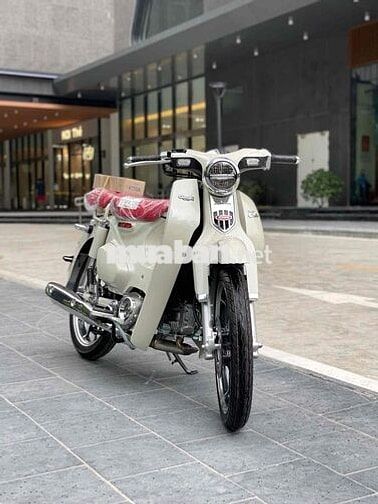 Honda Super Cub C125 Custom Edition