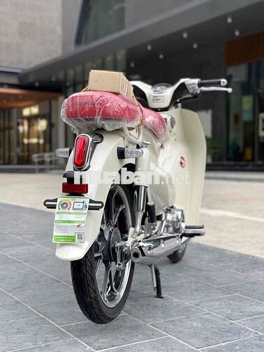 Honda Super Cub C125 Custom Edition