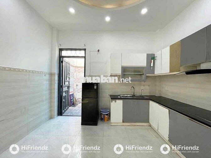 STUDIO TẦNG TRỆT CÓ SÂN VƯỜN FULL NỘI THẤT NGAY GẦN ĐẦM SEN