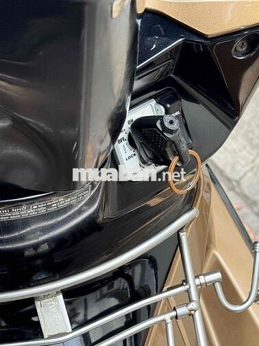 Honda AirBlade 2013 Vàng đồng khoá lớn nguyên rin