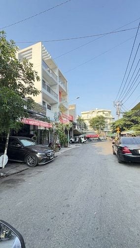 Bán Nhà Vị Trí Đẹp Góc 2 Mặt Tiền Đường Số Quân 7 _ DT 6M x 18M
