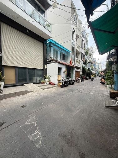 Giảm sâu gấp bán, ngay đường 100 Bình Thới Quận 11 - 5 tầng ST, hẻm 6m
