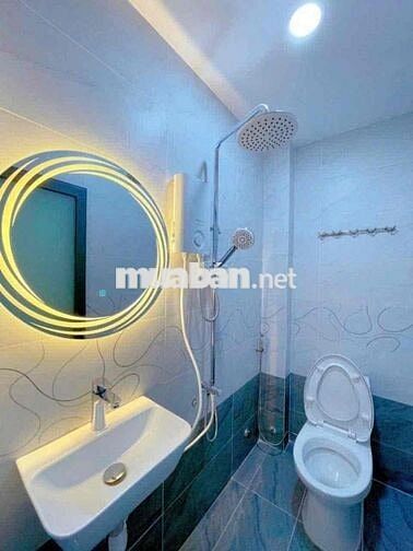 VỢ CHỒNG TRẺ ĐI ĐỊNH CƯ NƯỚC NGOÀI CẦN BÁN GẤP NHÀ