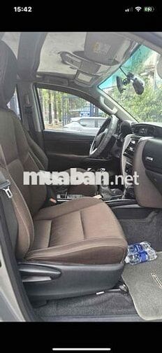 Toyota Fortuner 2018 2.4 84.000 km Bạc