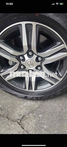 Toyota Fortuner 2018 2.4 84.000 km Bạc