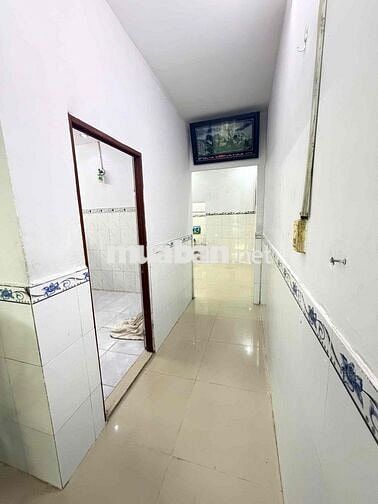 cho thuê nhà mới sạch sẽ gần ngã 5 vl lầu suốt 3p ban công rộng giá rẻ