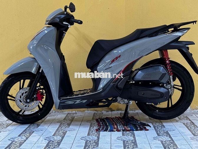 SH 160 ABS đời 2025 xám xi măng odo 3 nghìn