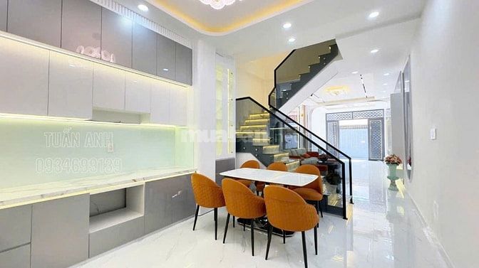 Bán Nhà 3 Tầng Sân Thượng _ MT Đường 8m _ Ngay Trung Tâm Thị Trấn NB