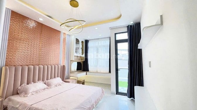 Bán Nhà 3 Tầng Sân Thượng _ MT Đường 8m _ Ngay Trung Tâm Thị Trấn NB