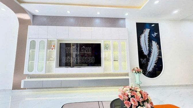 Bán Nhà 3 Tầng Sân Thượng _ MT Đường 8m _ Ngay Trung Tâm Thị Trấn NB