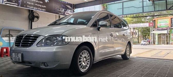 SsangYong Stavic SV270 máy dầu nổ êm  rũ 9 chủ