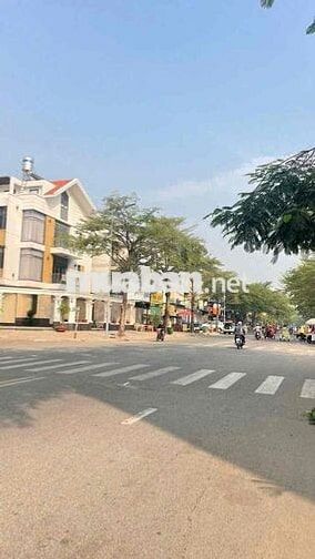 Bán nhà 3 tầng mặt tiền đường số 6-KDC thủ đức House-shr hoàn công