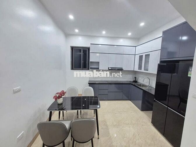 52m, 4 tầng, 10,2 tỷ Trung tâm Đống Đa