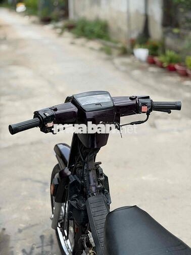 Honda Dream màu Tím