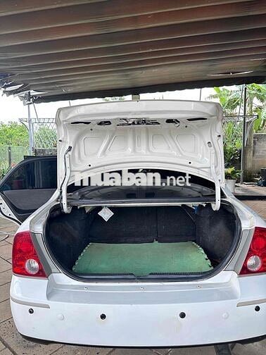 Ford Laser 2004 1.6 số sàn