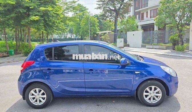 Hyundai i20 2010 Xanh