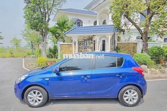 Hyundai i20 2010 Xanh