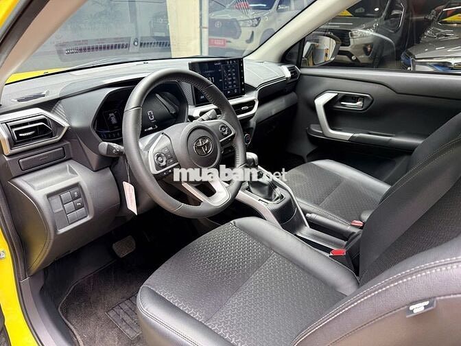 Toyota Raize 2024 Vàng đen 5.800 km