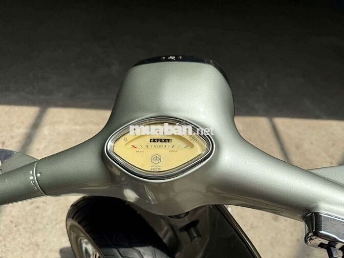 Piaggio Vespa Sprint 08 1968 nguyên bản còn đẹp