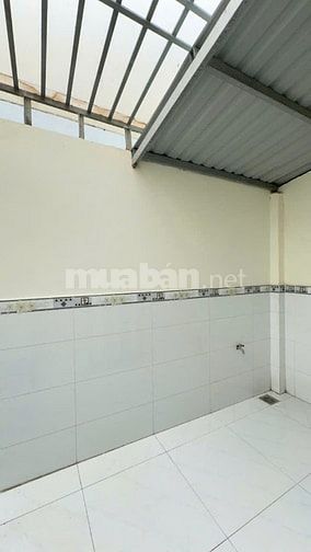 Bán Đất Tặng 2 Căn Nhà Riêng Biệt _ DT 6m x 20m _ Sổ Riêng _ Long Hậu