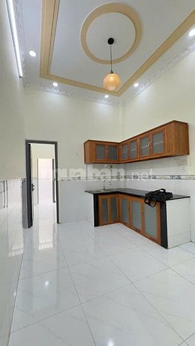 Bán Đất Tặng 2 Căn Nhà Riêng Biệt _ DT 6m x 20m _ Sổ Riêng _ Long Hậu
