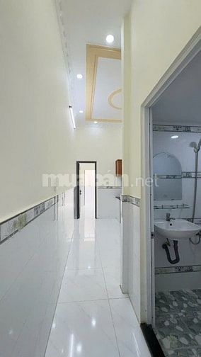 Bán Đất Tặng 2 Căn Nhà Riêng Biệt _ DT 6m x 20m _ Sổ Riêng _ Long Hậu