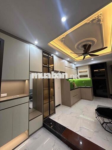 Nhà đẹp 5 tầng Minh Khai, cần sang nhanh sổ sẵn sàng giao dịch ngay
