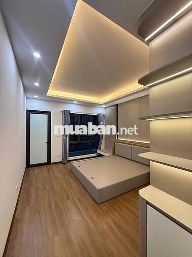 Nhà đẹp 5 tầng Minh Khai, cần sang nhanh sổ sẵn sàng giao dịch ngay