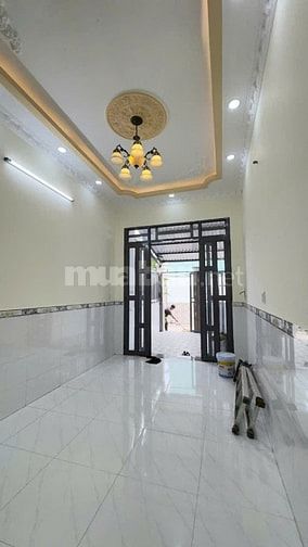 Bán Đất Tặng 2 Căn Nhà Riêng Biệt _ DT 6m x 20m _ Sổ Riêng _ Long Hậu