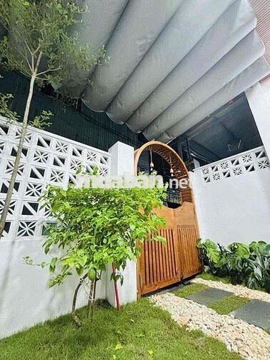 HIÊM NHÀ BÁN - NHÀ GIÊU ĐẸP - GAN ĐƯỜNG CHÍNH - TRUNG TÂM HẢI CHÂU - T