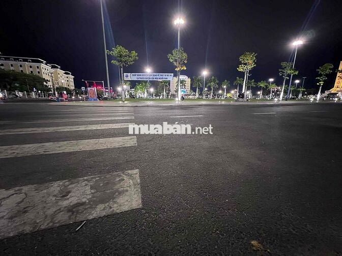 HIÊM NHÀ BÁN - NHÀ GIÊU ĐẸP - GAN ĐƯỜNG CHÍNH - TRUNG TÂM HẢI CHÂU - T