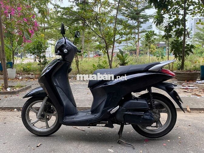 Xe máy Yamaha Janus màu Đen