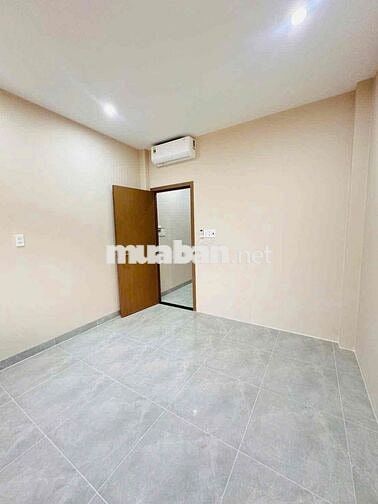 Nhà 2 lầu mới 100% trục chính hẻm 54 Hùng Vương