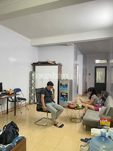 Cho thuê căn hộ chung cư(tầng2)Khúc Thừa Dụ
