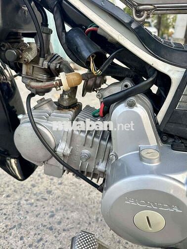 Honda Super Dream Đen