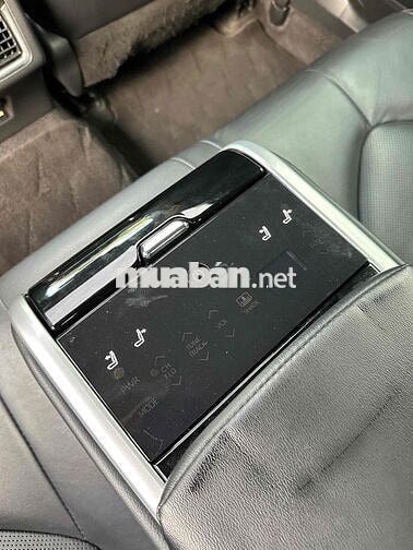 Toyota Camry 2.5 HV 2023 61000km Đen
