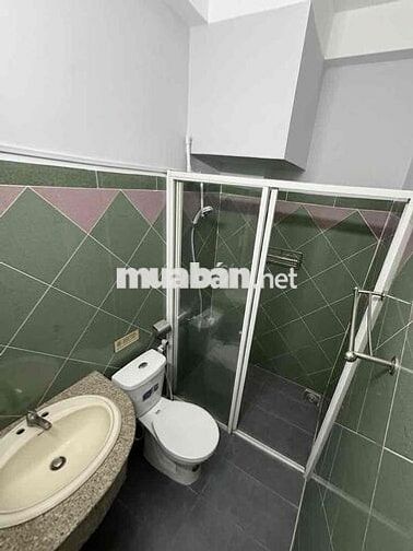 Cho thuê CHDV đường Calmette Quận 1