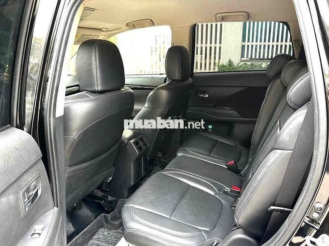 Mitsubishi Outlander 2.0 CVT sản xuất 2021