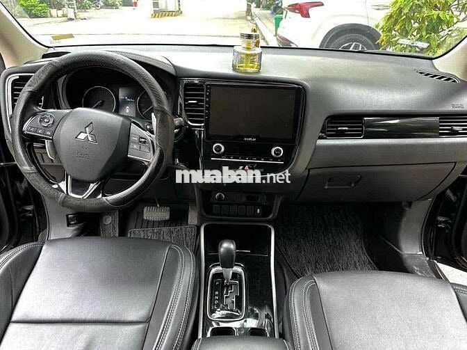 Mitsubishi Outlander 2.0 CVT sản xuất 2021