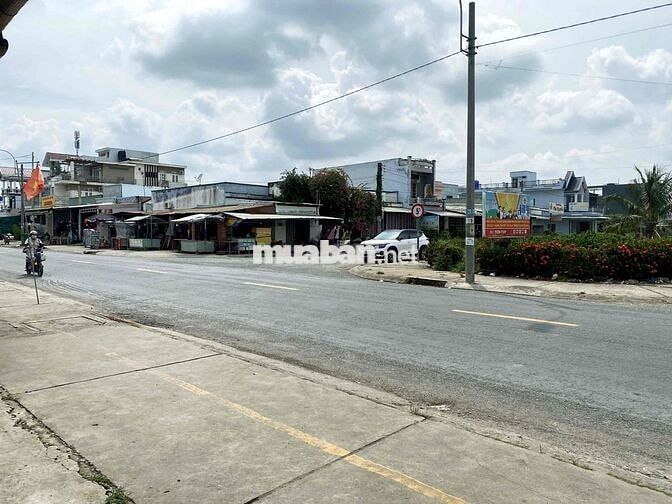 BÁN đất H.Bến Lức cũ, QH full ONT dt:1392m2 giá 3.75 tỷ TL nhanh