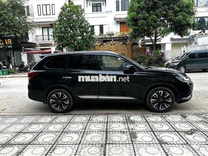 Mitsubishi Outlander 2.0 CVT sản xuất 2021